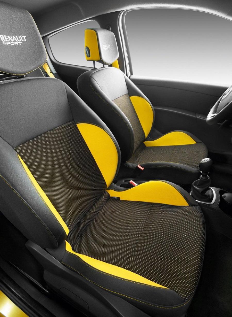  Renault Clio RS 2009 года  (фото 3 из 11)